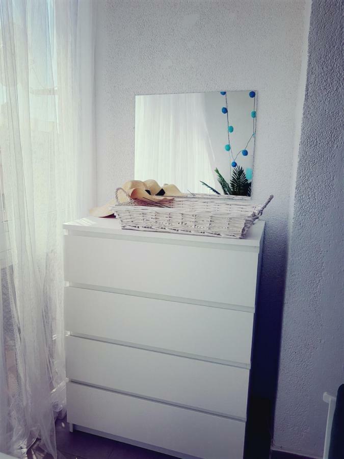 Cosy Studio Apartment In 또레비에하 외부 사진